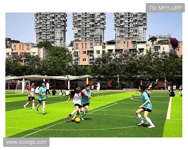 三亚足球球星李成耀崛起之路:从本土草根到职业赛场的梦想与挑战 三亚足球球星李成耀崛起之路:从本土草根到职业赛场的梦想与挑战